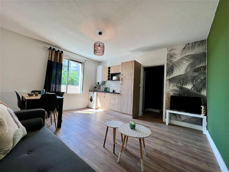 L Europe Appartement Montélimar Buitenkant foto